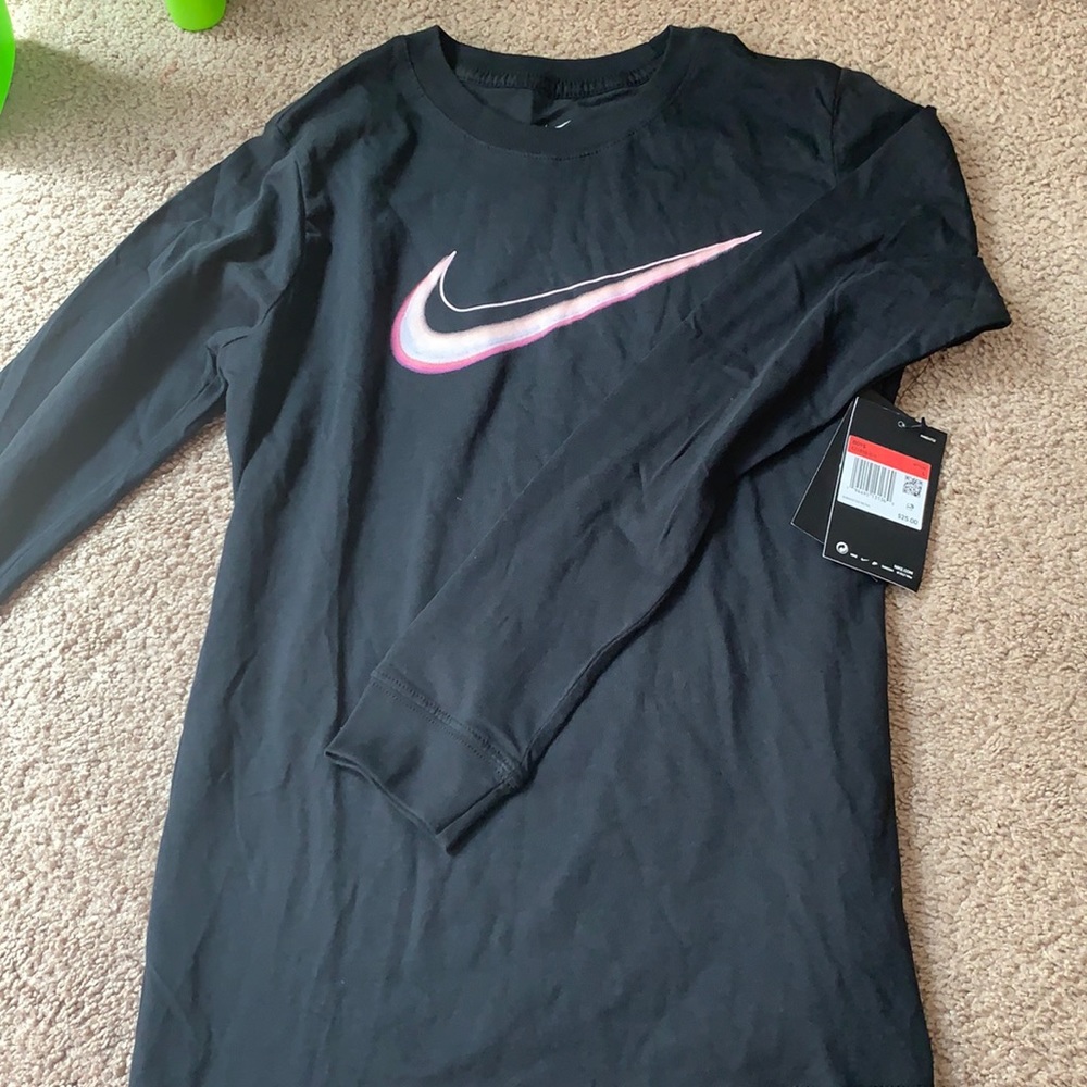 Boys Nike long sleeve tee